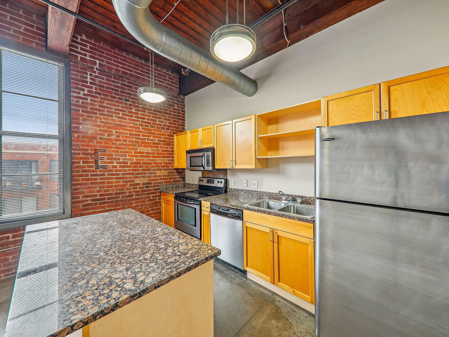 Stadium Loft Apartments — Photo 1