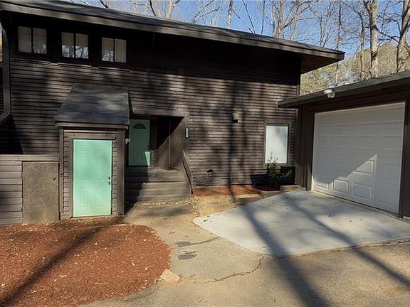 3rd image of 2481 Terrace Trl