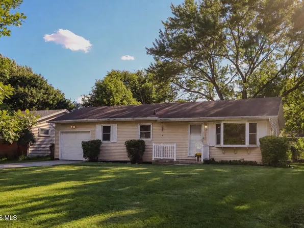 1059 Village Dr, Bowling Green, OH 43402