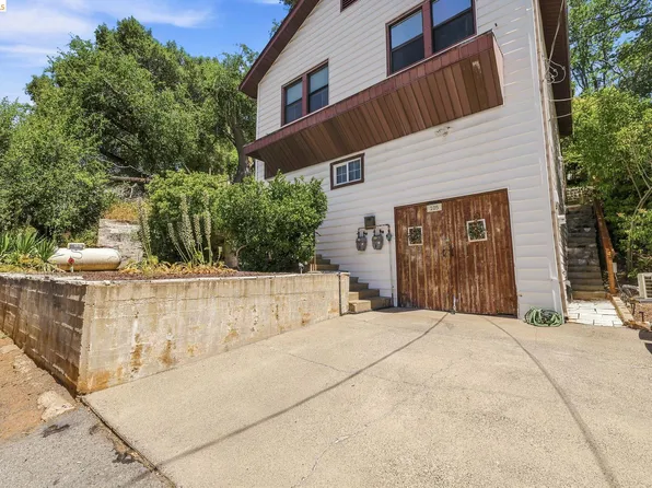 105 Upper Sunset Dr, Sonora, CA 95370
