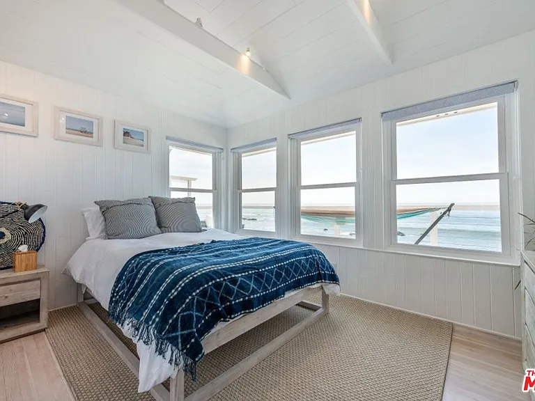 24942 Malibu Rd — Photo 23