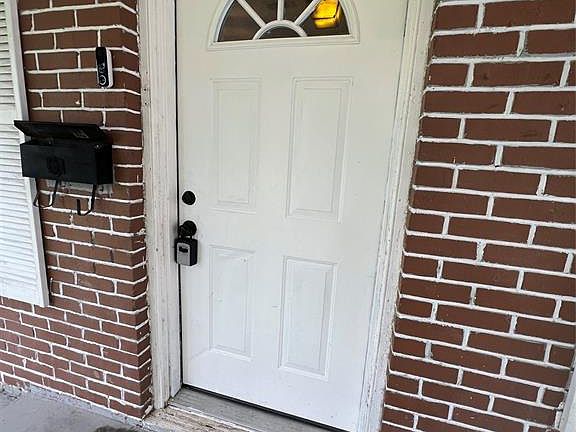 2nd image of 4090 Woodlawn Street
