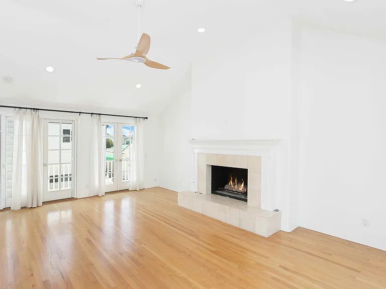 2025 E Balboa Blvd — Photo 25