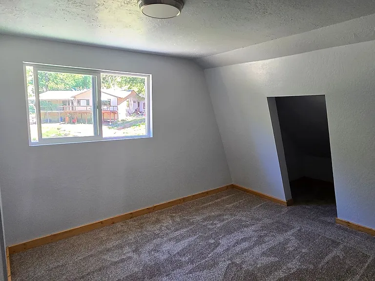 10660 Valencia Rd — Photo 19