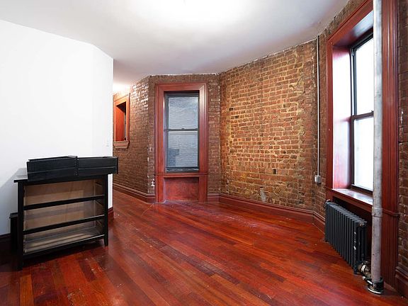 5th image of 239 E 115th St #2A