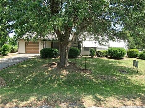 1st image of 3016 Graves Ave