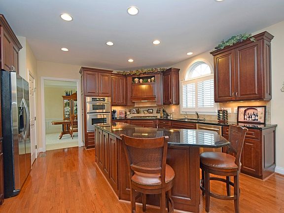 5th image of 3850 Clear Creek Ct