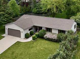 1720 E Horseshoe Dr, Manitowoc, WI 54220