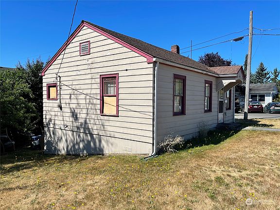 3rd image of 236 N Gifford Avenue