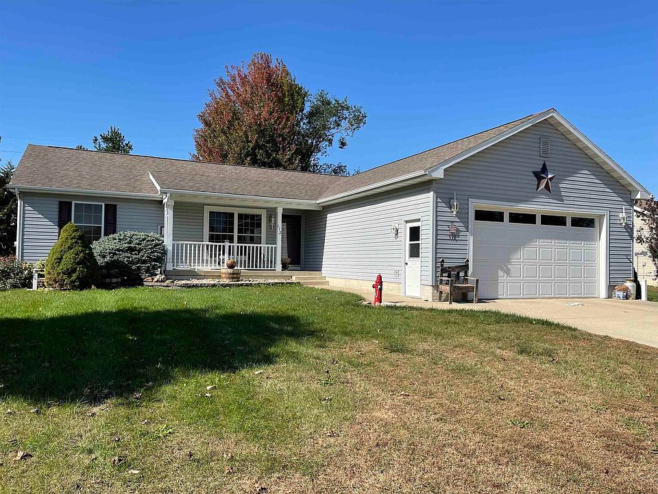 1st image of 112 N Birch Cir