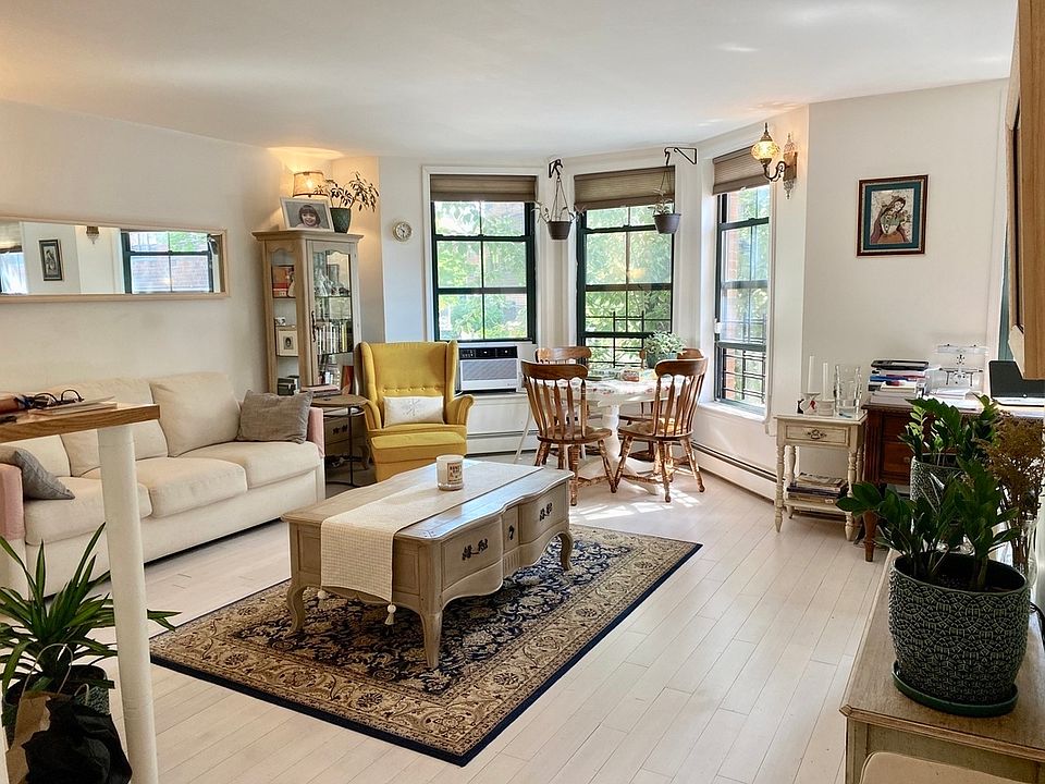 1st image of 432 Carlton Ave #2