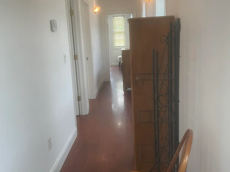 1 Montrose Ave #2 — Photo 12