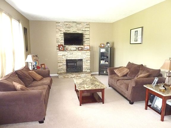 3rd image of 4659 Riverrock Way