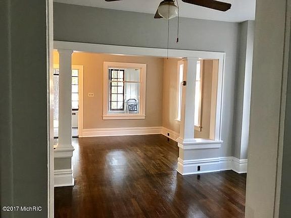 5th image of 221 W Larch Ave