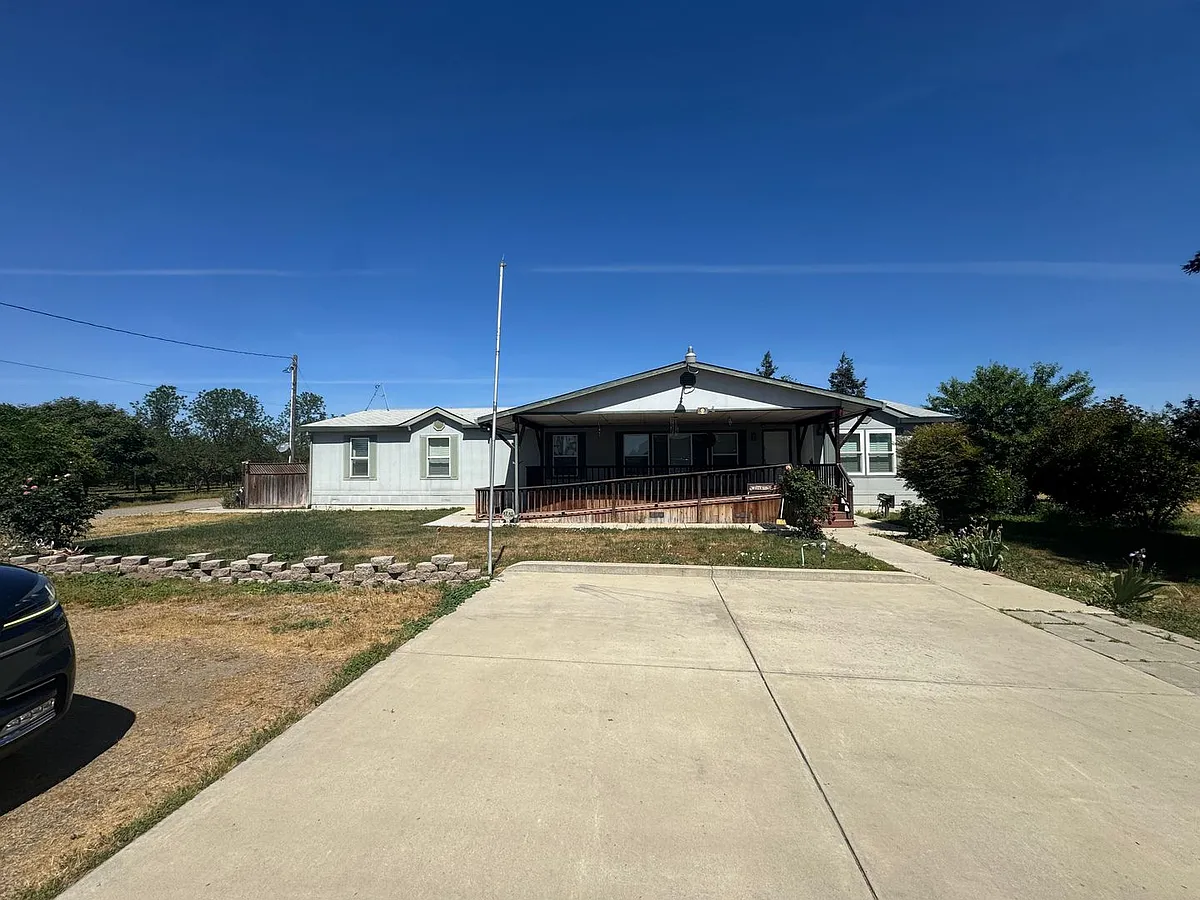 Building Photo - 7740 White Crane Rd