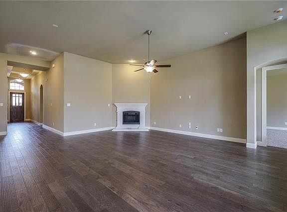 5th image of 114 Oakwood Ln