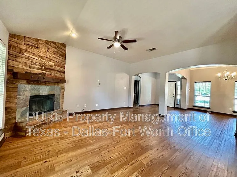 629 Madeline Ct — Photo 6