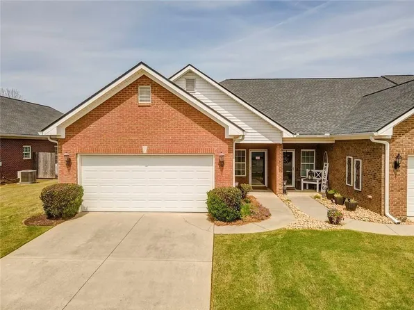 606 Blackwood Ter SE, Calhoun, GA 30701