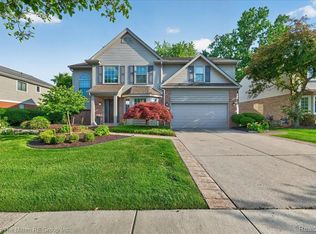 41575 Pheasant Creek Dr, Canton, MI 48188