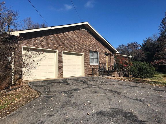 3rd image of 7017 Rocky Ln