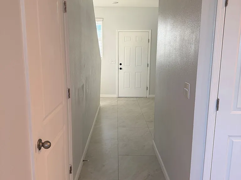 386 Madison Dr #MAIN — Photo 4