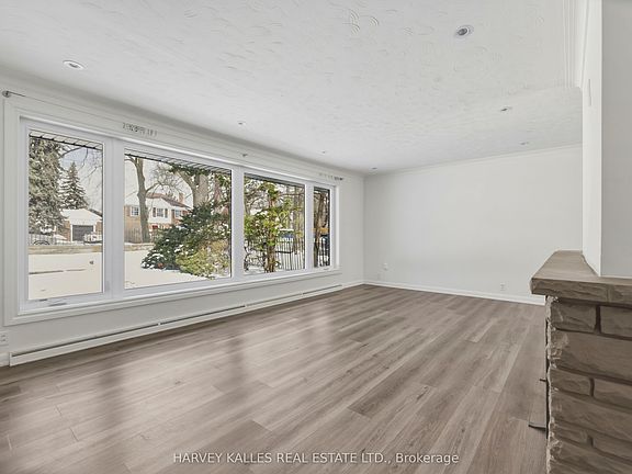 3rd image of 537 Blythwood Rd