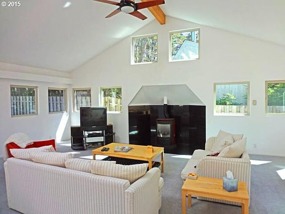 3rd image of 5470 Hacienda Ave