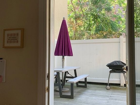 2nd image of 51 Greenwich Ave APT 2