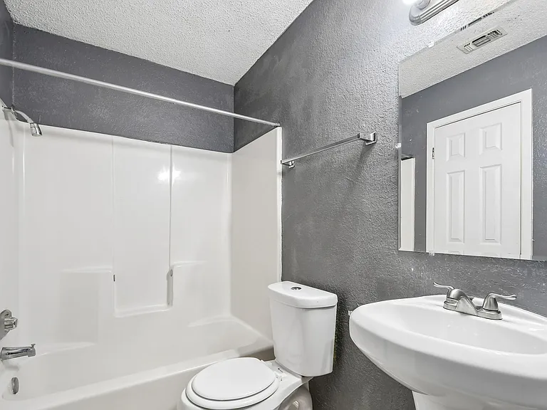 Sunrise Villas — Photo 38