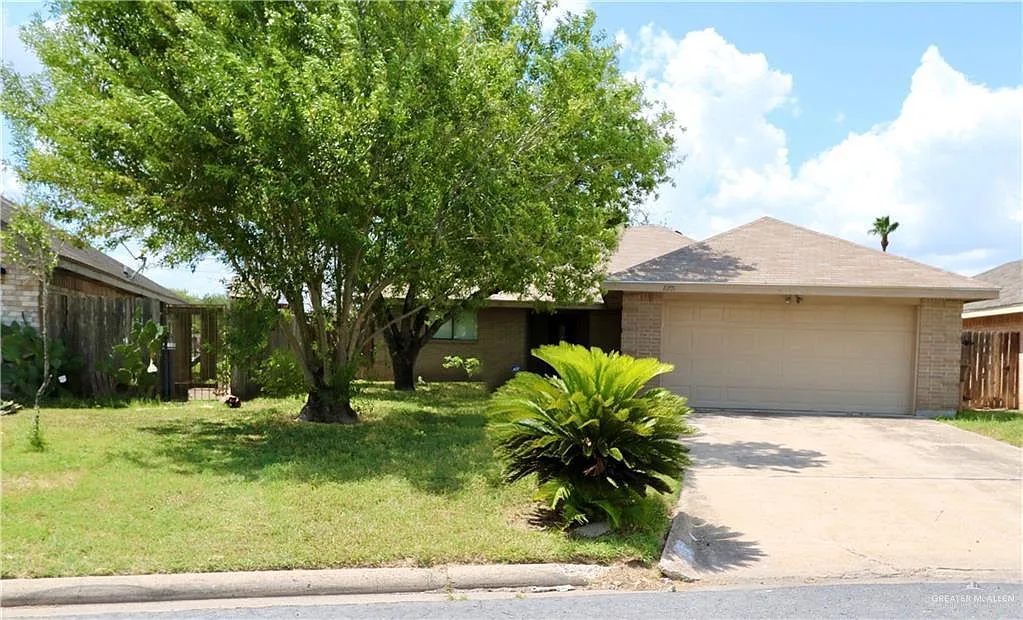 3 bed, 1510 sqft, $1,800 — Photo 1