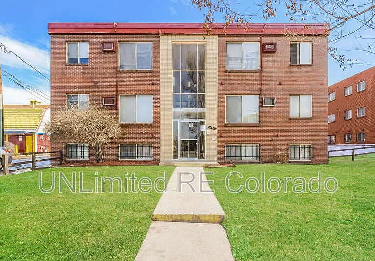 1442 Macon St #104 — Photo 2