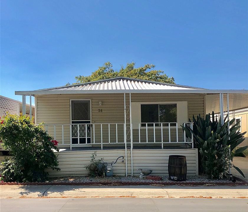 1st image of 24 Bradley Ln