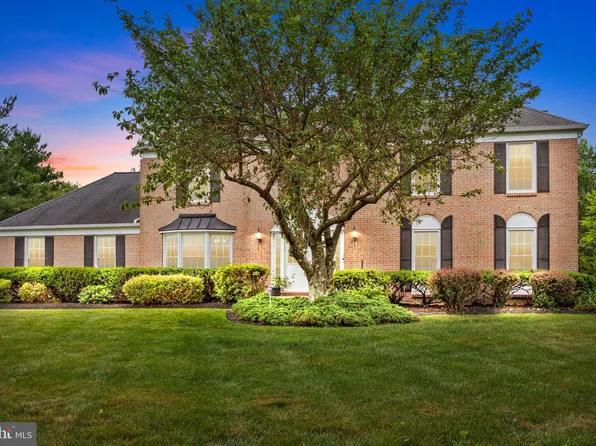 3 Stark Ct, West Windsor, NJ 08550