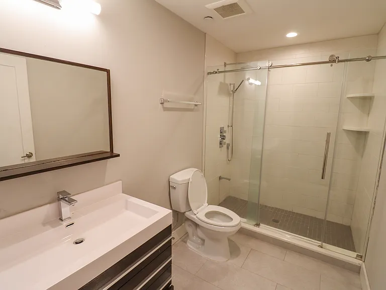 922 N 17th St #I — Photo 3