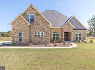 818 John E Sullivan Rd, Byron, GA 31008