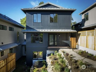 3222 W Thurman Street, Seattle, WA, 98199