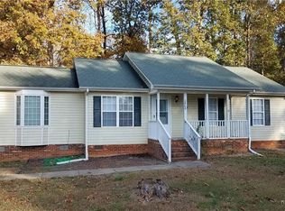 2406 Flora Vista Rd, Greensboro, NC 27406