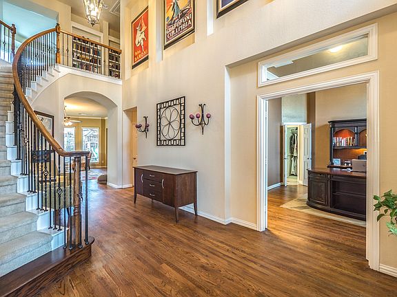 2nd image of 8321 Alderon Ln