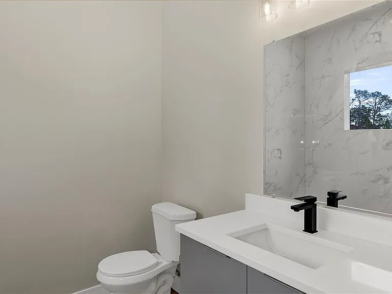 18399 Hillsborough Blvd #18399 — Photo 31