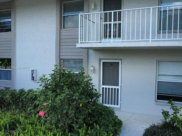 1448 Churchill Cir #103 — Photo 2