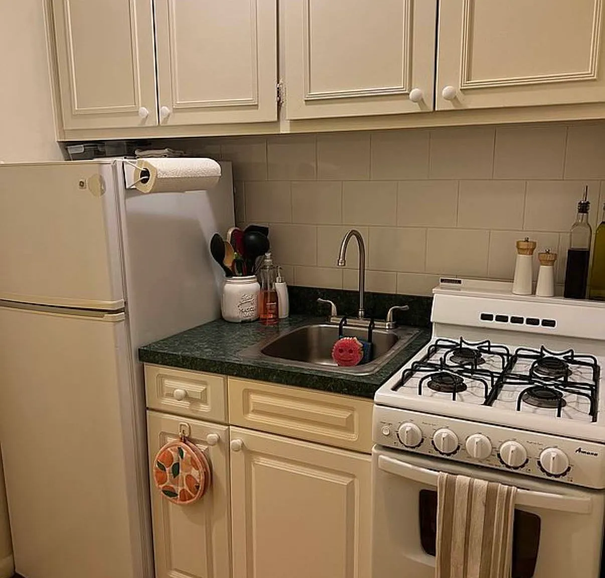 340 East 87th Street — Photo 3