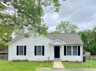 121 Hoyt St, Fredericksburg, VA 22405