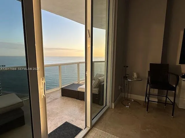15811 Collins Ave #2102 — Photo 9