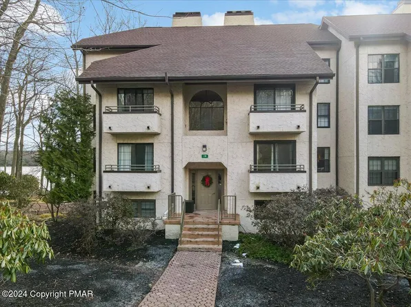 19 Midlake Dr #202, Lake Harmony, PA 18624