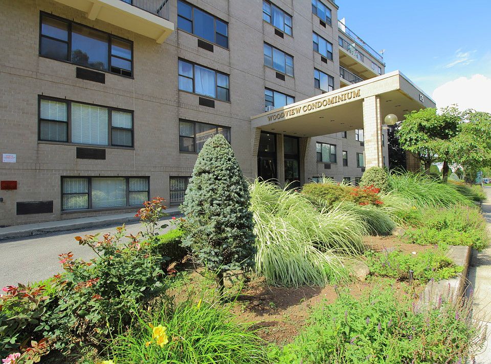 1st image of 175 Zoe St APT 6A