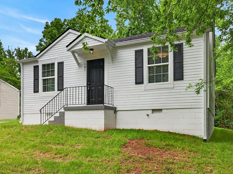 101 Valley View Cir — Photo 2