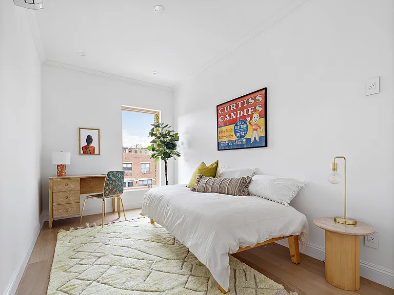 516 Lexington Ave #1 — Photo 16