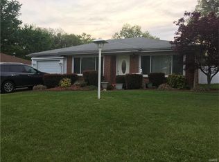 8039 Mackenzie Rd, Saint Louis, MO 63123