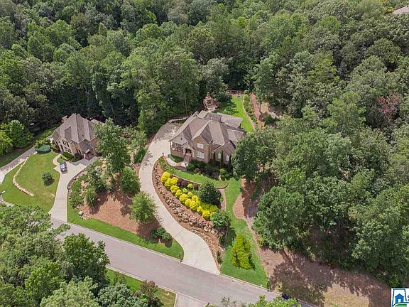 3rd image of 1198 Woodlands Way