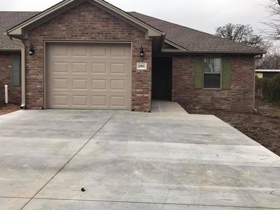 1st image of 250 S Houston Pl #A